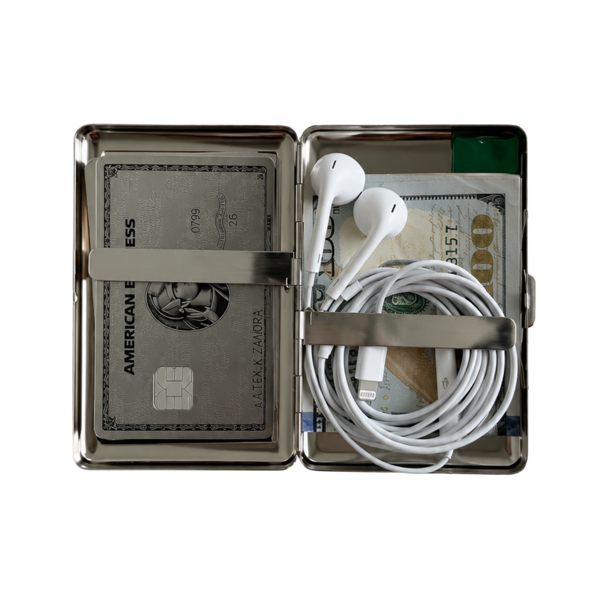 Metal cardholder interior and closure
