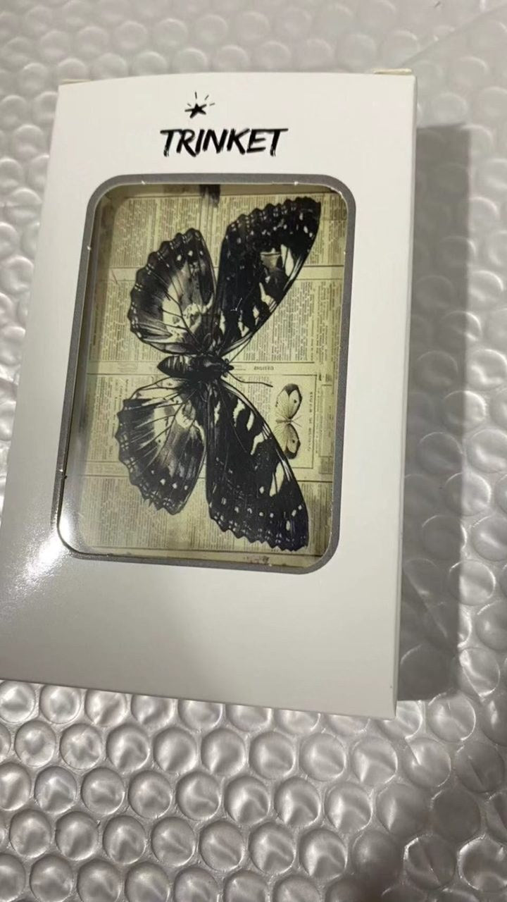 Trinket Supply cardholder reference image 4